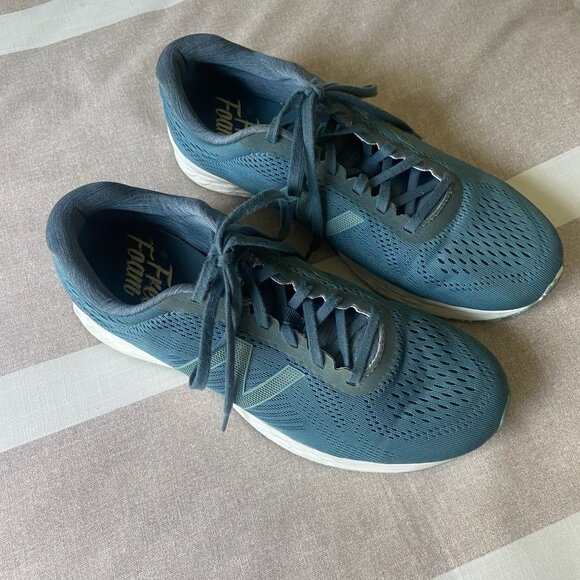 EUC New Balance Fresh Foam Arishi v3 Running Shoes Smoke Blue | Women’s Sz 9.5 - Picture 2 of 8
